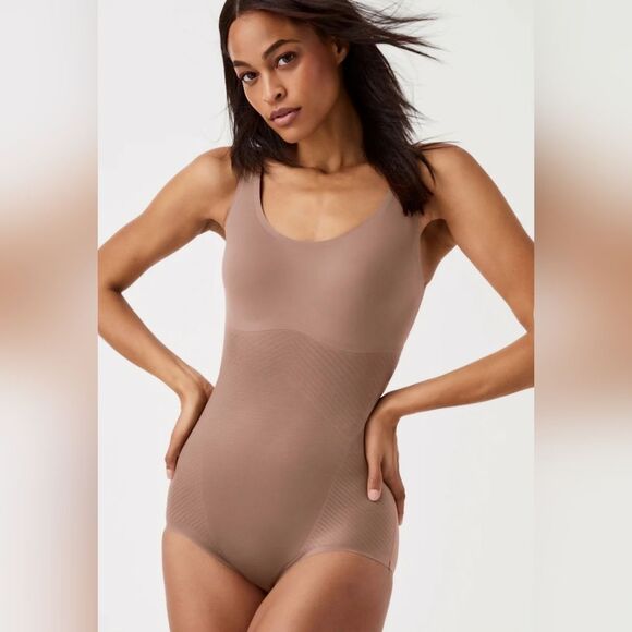 EUC SPANX shape™ Women's  Slimming Invisible Tank Brief Bodysuit Cafe Au Lait - Picture 1 of 12